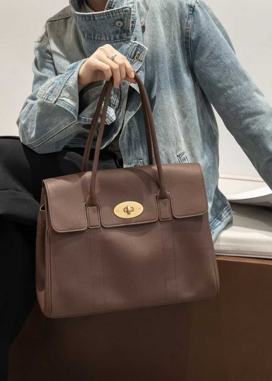 Elegant brun handväska i läderlook – rymlig damväska från Itsbag