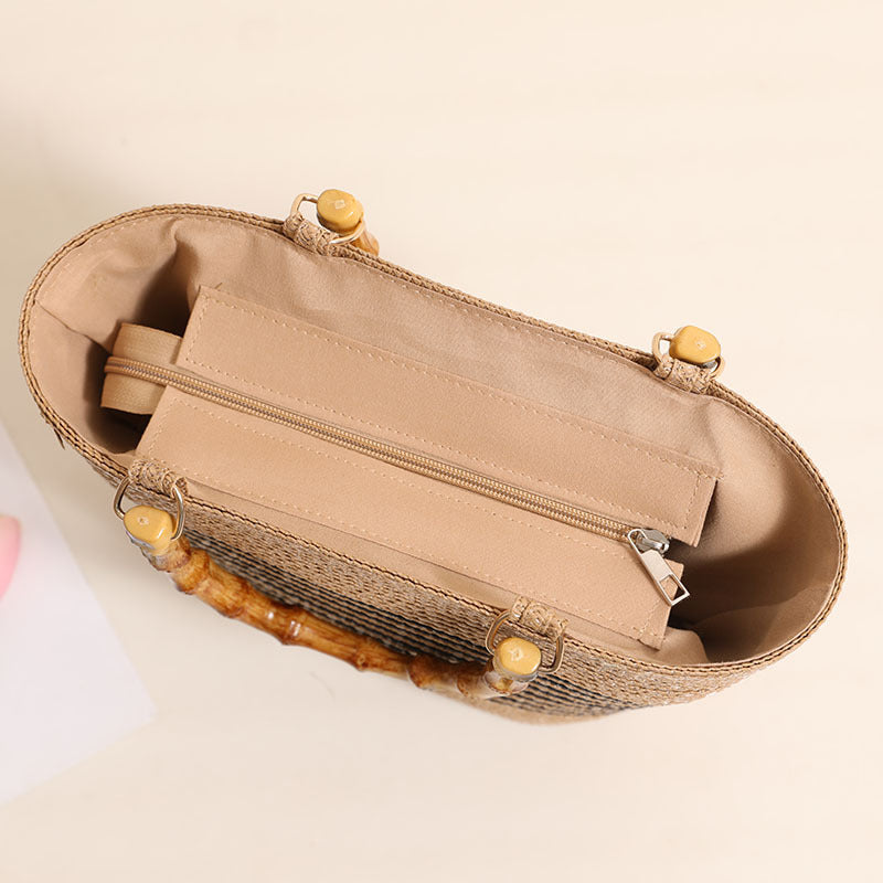 Trendig toteväska för dam – modern och stilfull handväska med bambu handtag