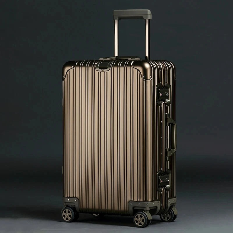 Itsbag.se bronze aluminum-magnesium alloy suitcase with TSA lock and 360° wheels.